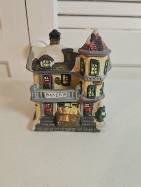 Christmas Village Ceramic Porcelain Bakery 4.25" Can Be Lit No Light Holiday
